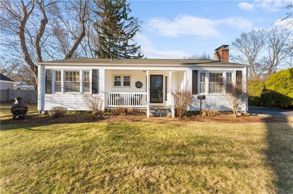 633 County Road Barrington RI 02806