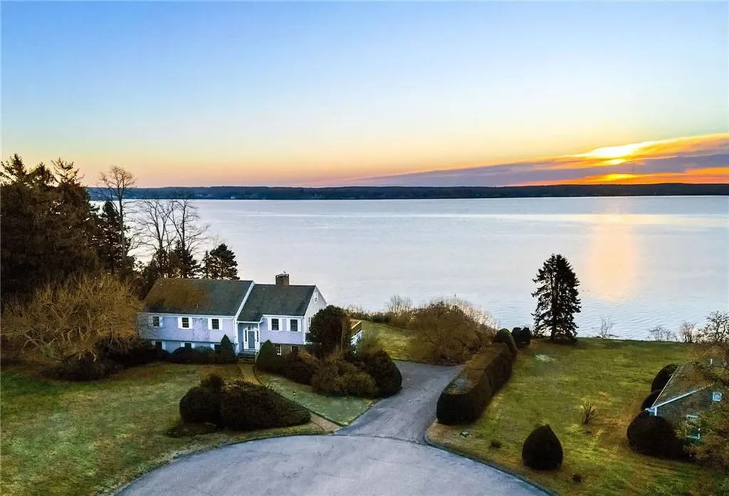 206 Immokolee Drive Portsmouth RI 02871