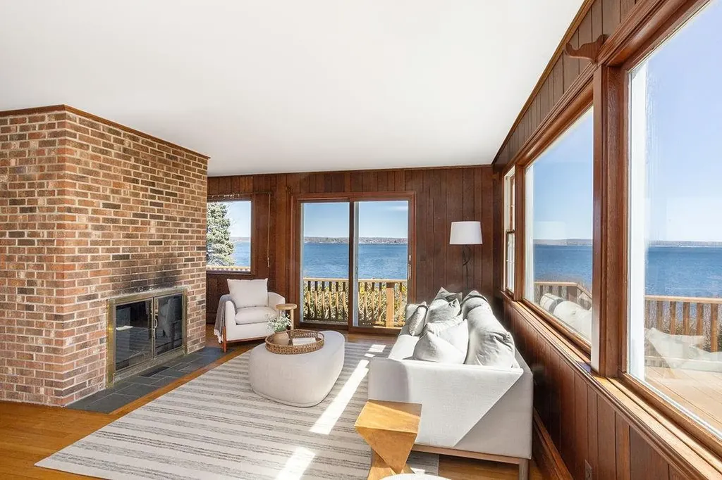 206 Immokolee Drive Portsmouth RI 02871