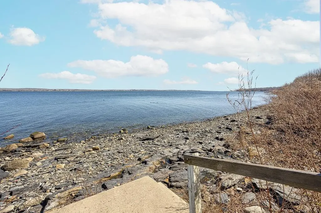 206 Immokolee Drive Portsmouth RI 02871