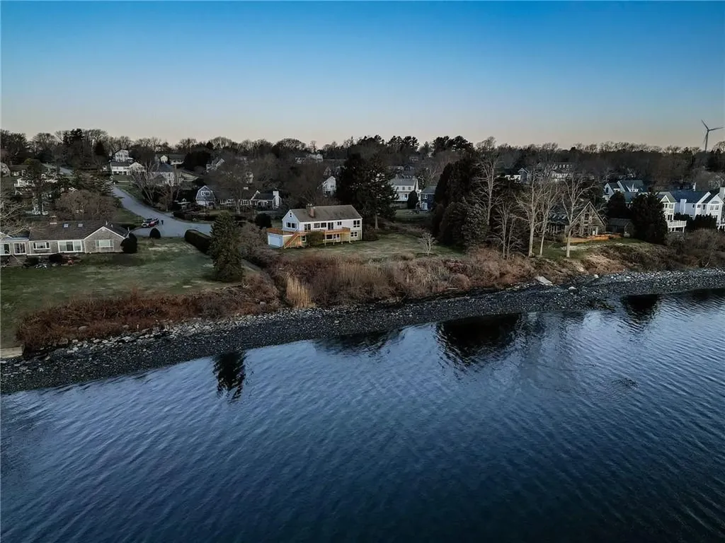 206 Immokolee Drive Portsmouth RI 02871