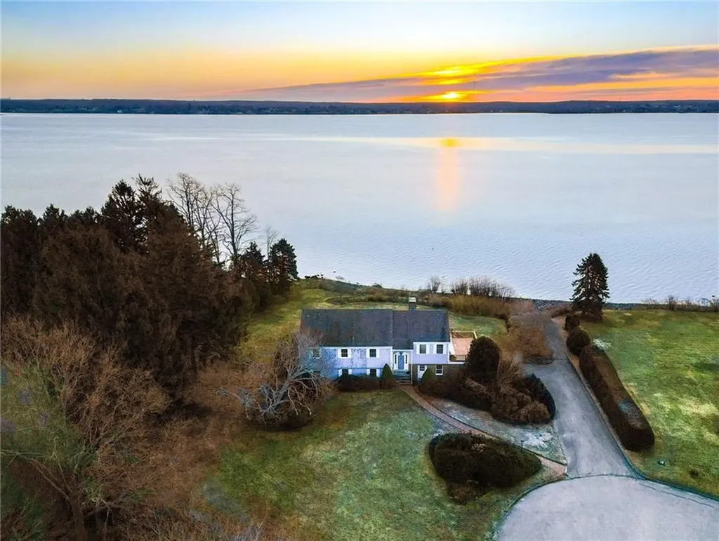 206 Immokolee Drive Portsmouth RI 02871