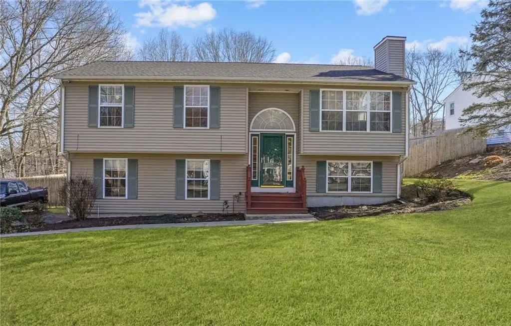 31 Tartaglia Street Johnston RI 02919