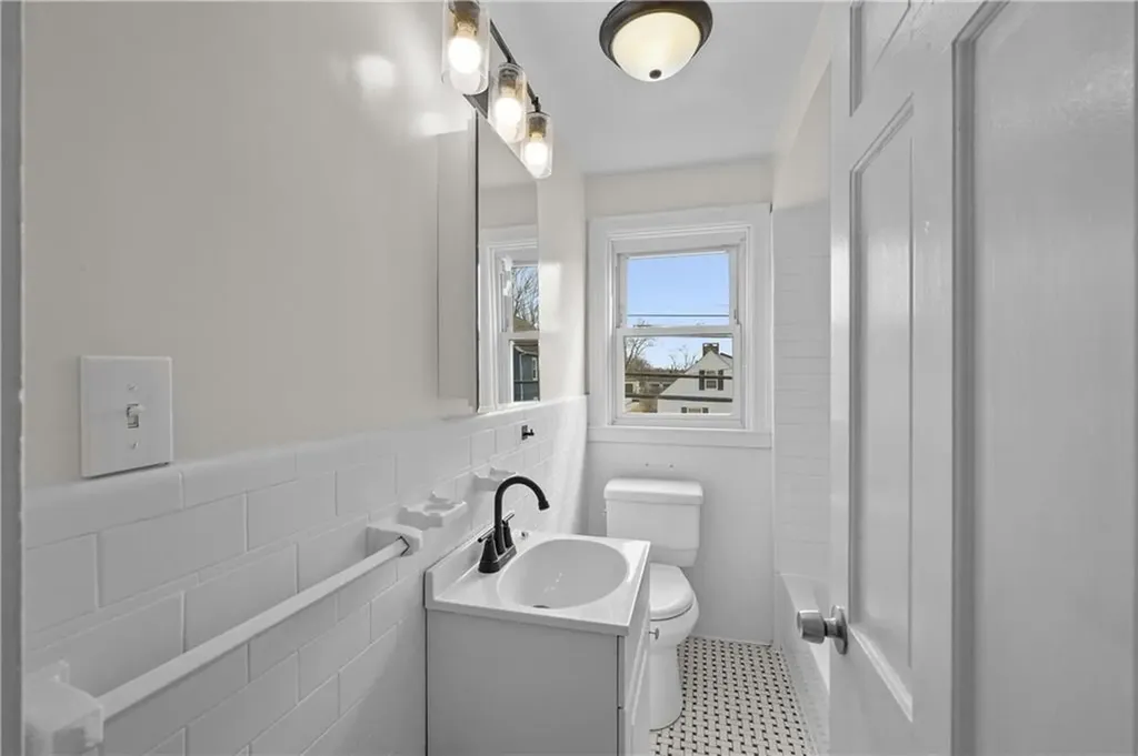 1032 Smithfield Avenue Lincoln RI 02865