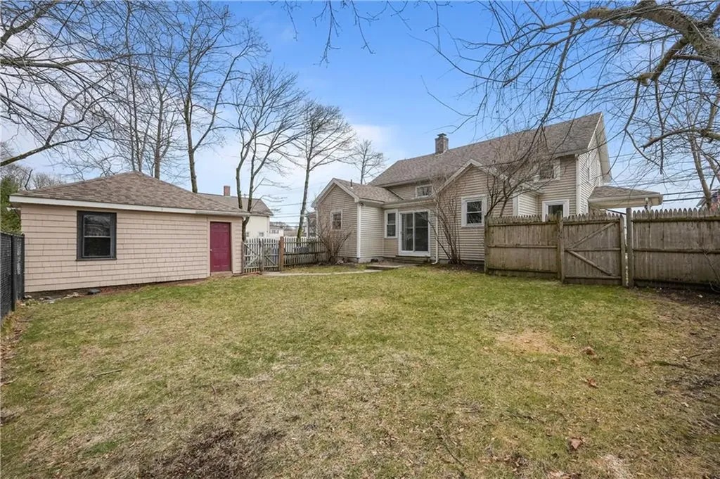 1032 Smithfield Avenue Lincoln RI 02865