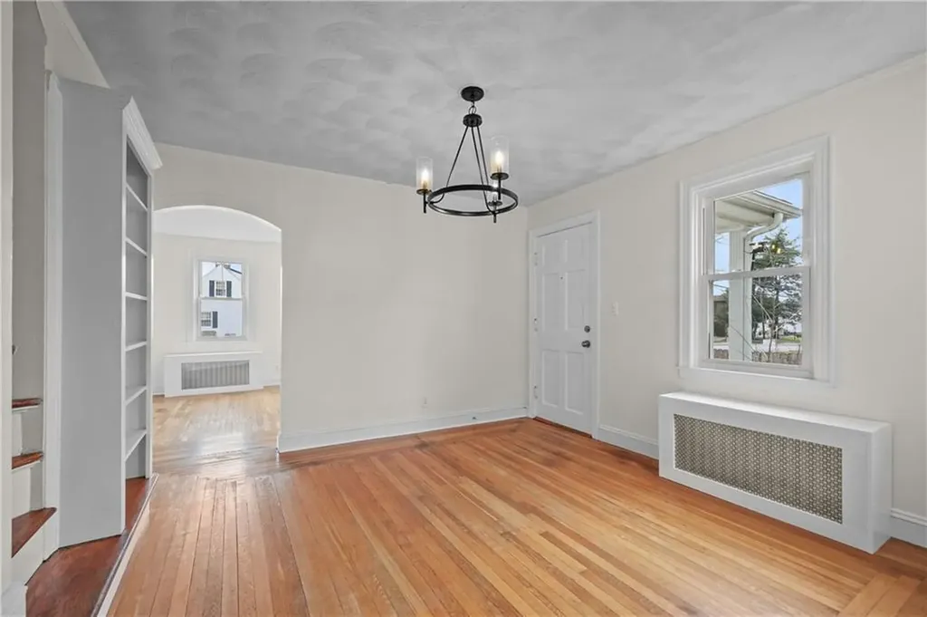 1032 Smithfield Avenue Lincoln RI 02865