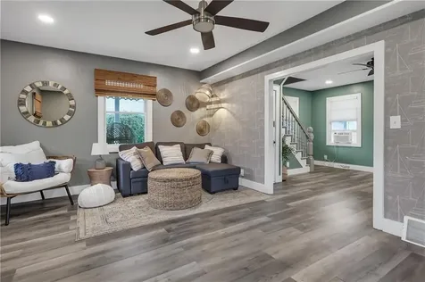 68 Cottage Avenue Portsmouth RI 02871