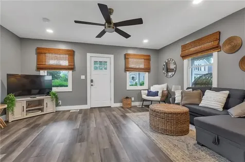 68 Cottage Avenue Portsmouth RI 02871