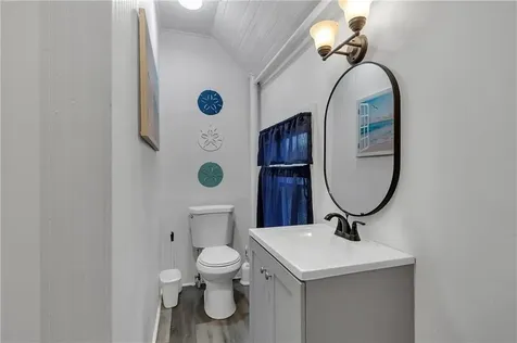 68 Cottage Avenue Portsmouth RI 02871