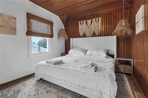 68 Cottage Avenue Portsmouth RI 02871