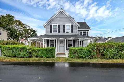 68 Cottage Avenue Portsmouth RI 02871