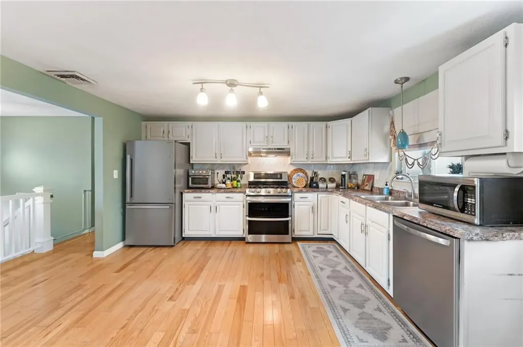 46 Eliot Avenue North Providence RI 02904