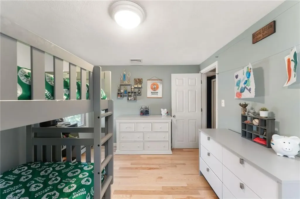 46 Eliot Avenue North Providence RI 02904