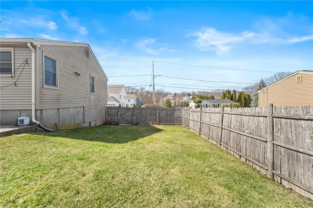 46 Eliot Avenue North Providence RI 02904