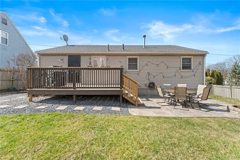 46 Eliot Avenue North Providence RI 02904