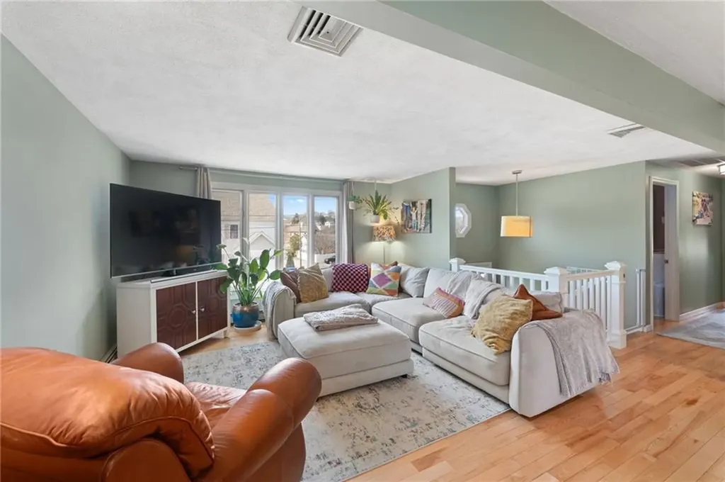 46 Eliot Avenue North Providence RI 02904