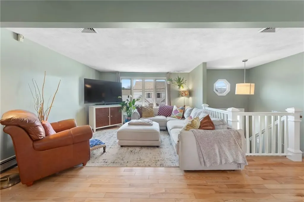 46 Eliot Avenue North Providence RI 02904
