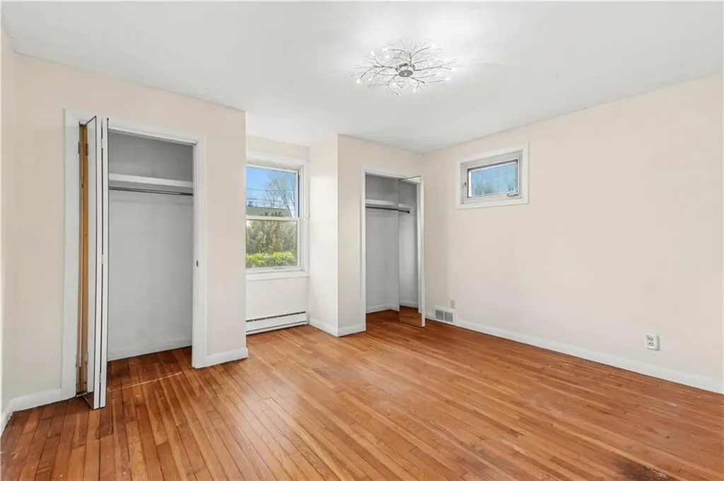 82 Myrtle Avenue Warwick RI 02886