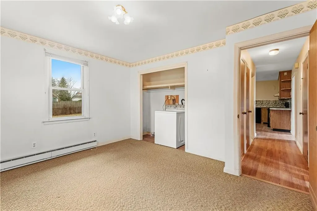82 Myrtle Avenue Warwick RI 02886