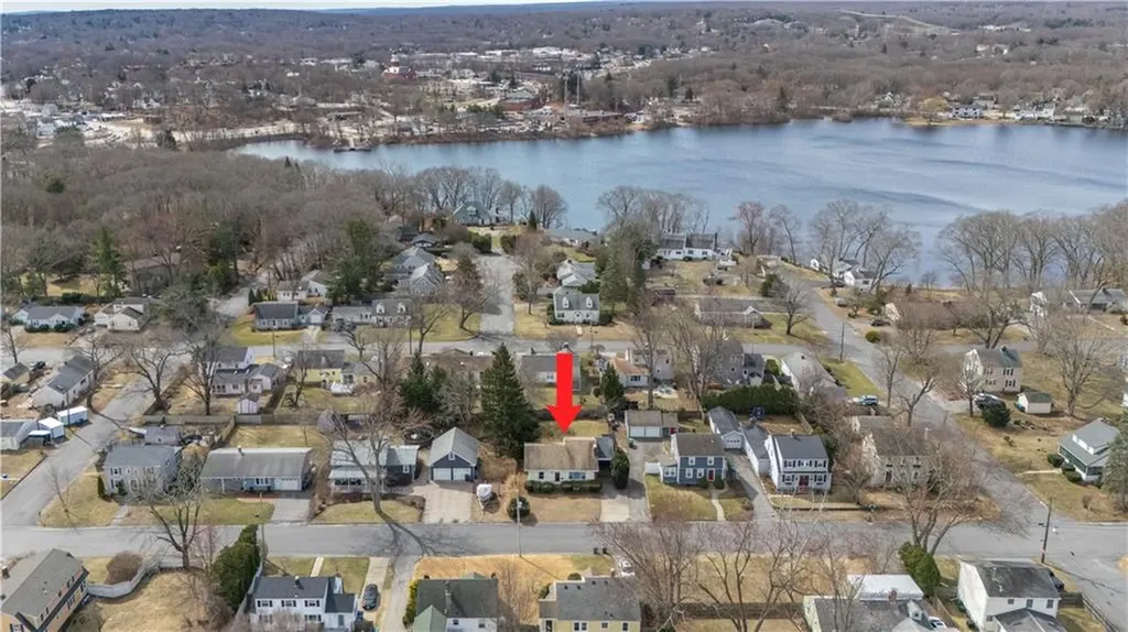 82 Myrtle Avenue Warwick RI 02886