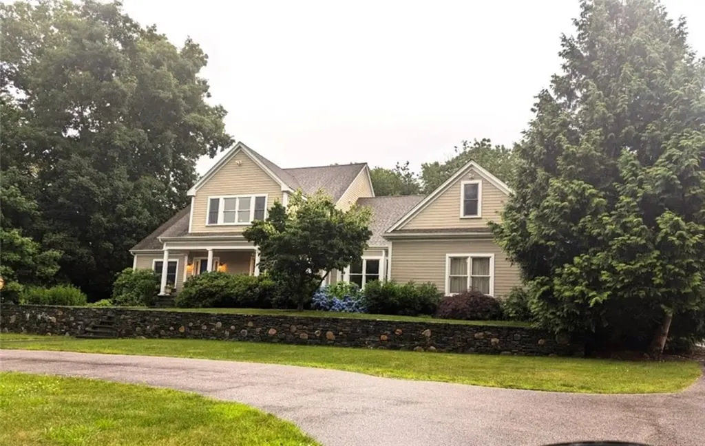 208 Ten Rod Road North Kingstown RI 02852