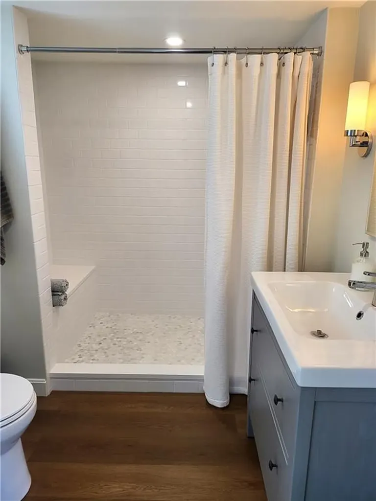 135 Namquid Drive Warwick RI 02888