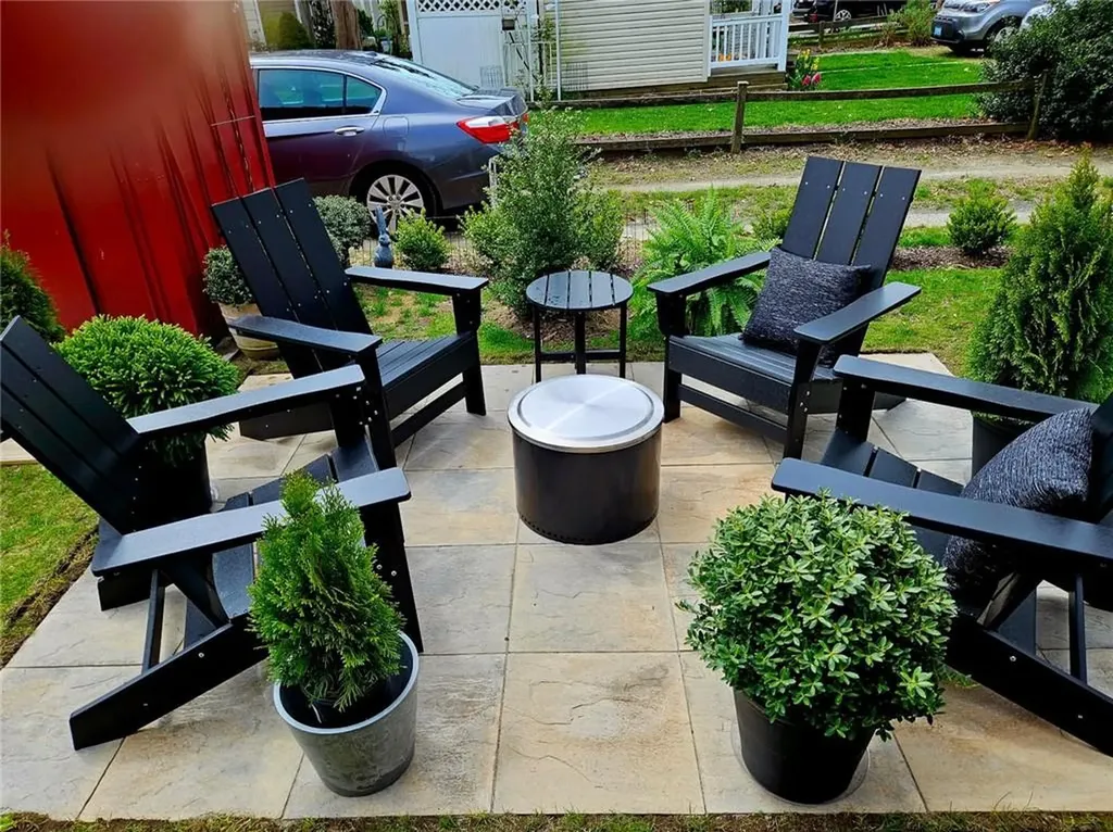 135 Namquid Drive Warwick RI 02888