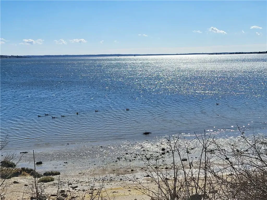 135 Namquid Drive Warwick RI 02888