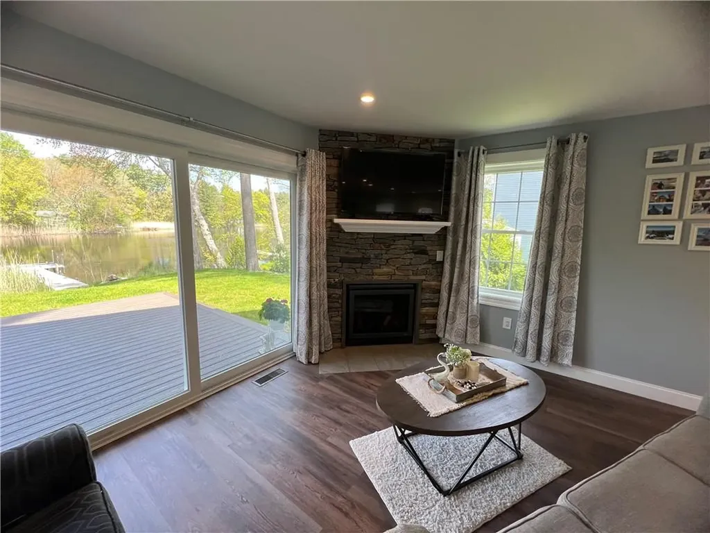 20 Harrington Road Coventry RI 02816