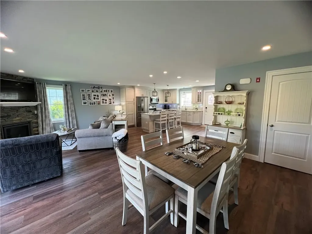 20 Harrington Road Coventry RI 02816