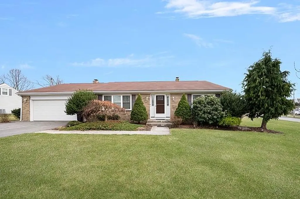 5 Bradford Drive Lincoln RI 02865