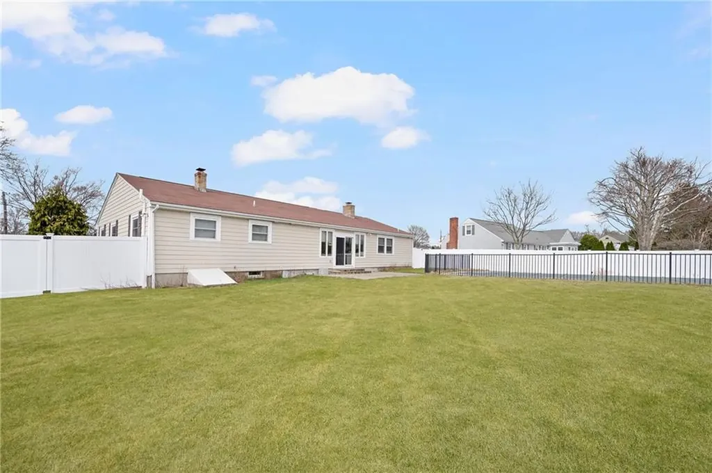 5 Bradford Drive Lincoln RI 02865
