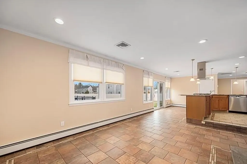 5 Bradford Drive Lincoln RI 02865