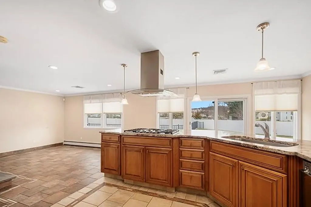 5 Bradford Drive Lincoln RI 02865