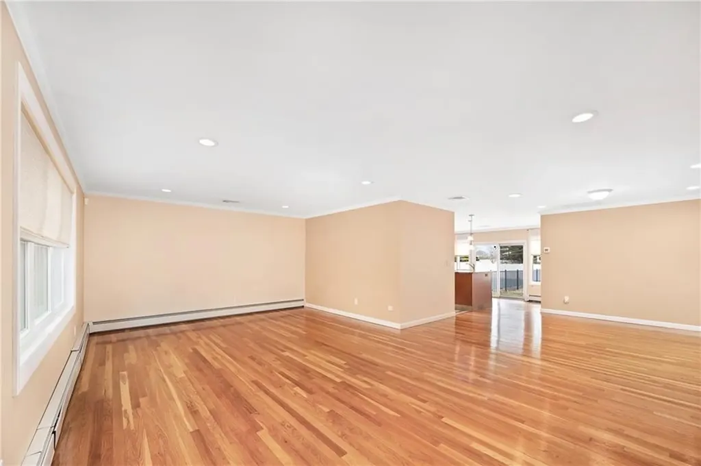 5 Bradford Drive Lincoln RI 02865