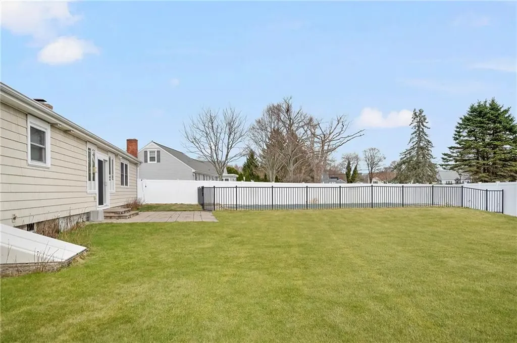 5 Bradford Drive Lincoln RI 02865