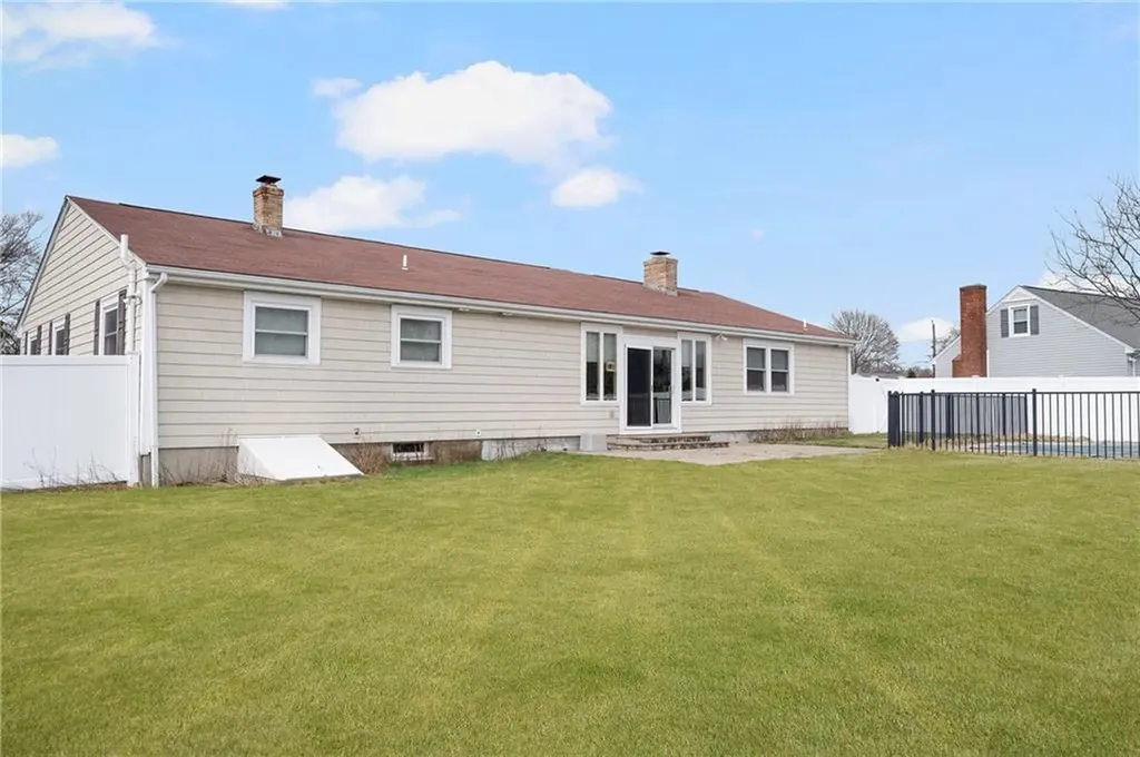 5 Bradford Drive Lincoln RI 02865