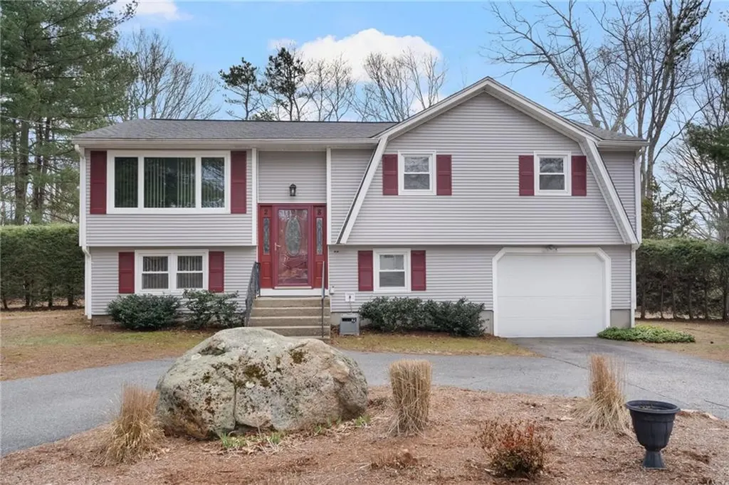 28 Chandler Drive Coventry RI 02816