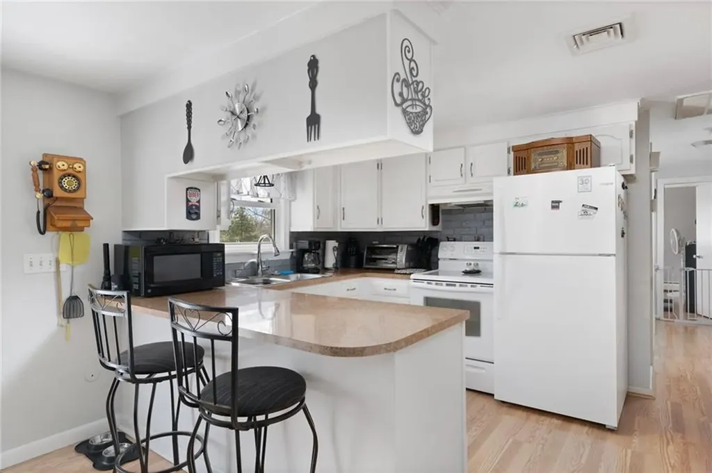 28 Chandler Drive Coventry RI 02816