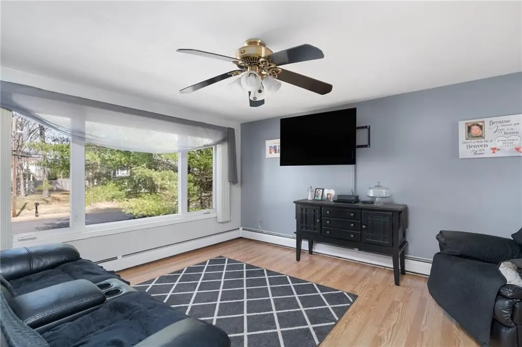 28 Chandler Drive Coventry RI 02816