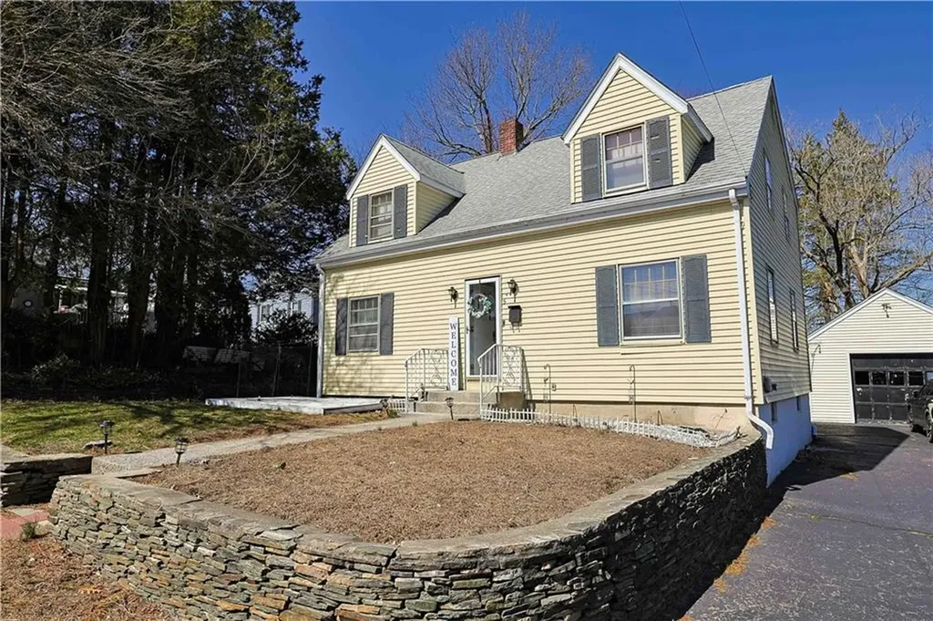 5 Albany Street North Providence RI 02904