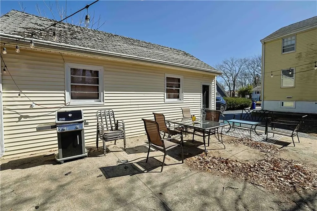 5 Albany Street North Providence RI 02904