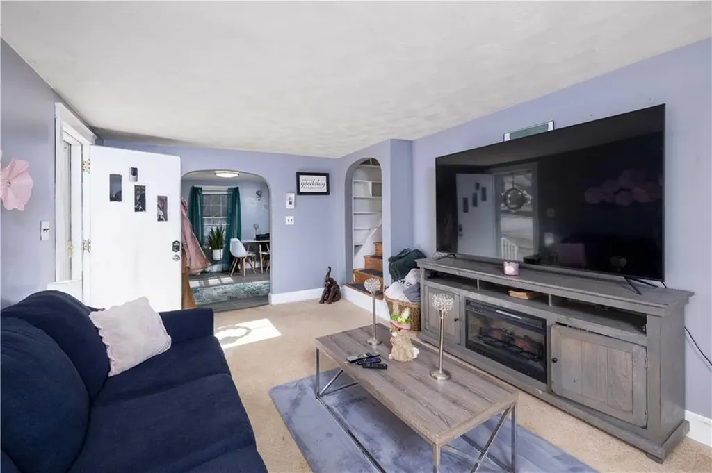 5 Albany Street North Providence RI 02904