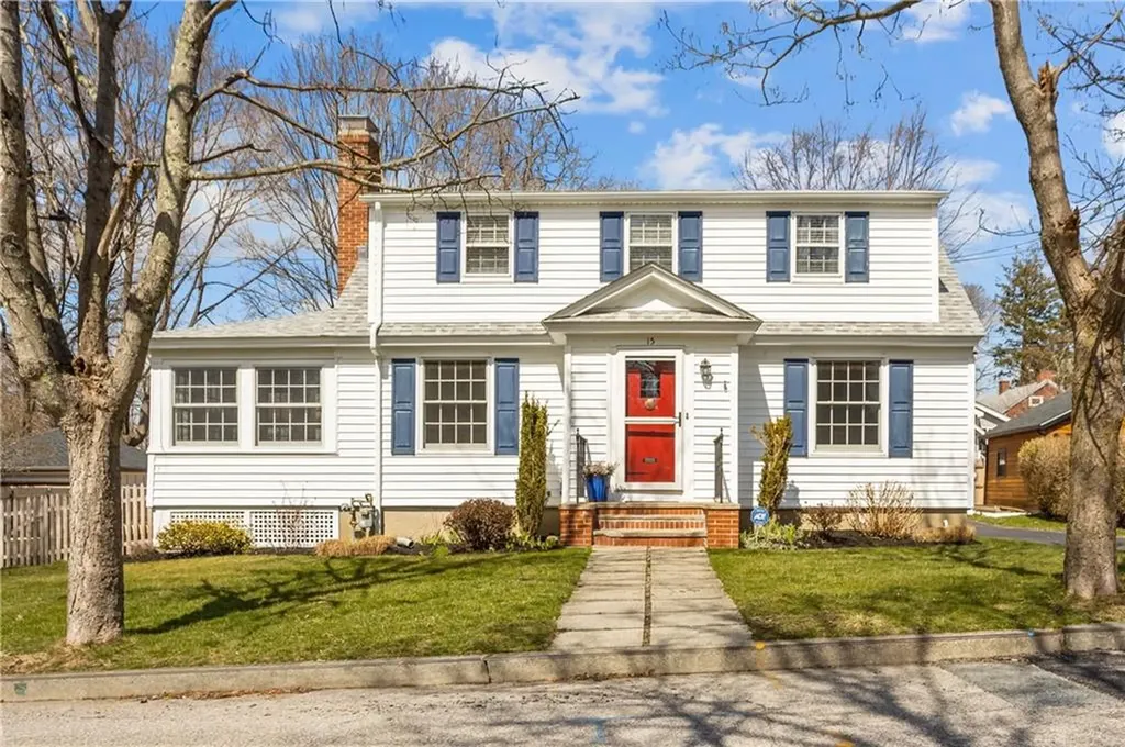 15 Maple Street Warren RI 02885