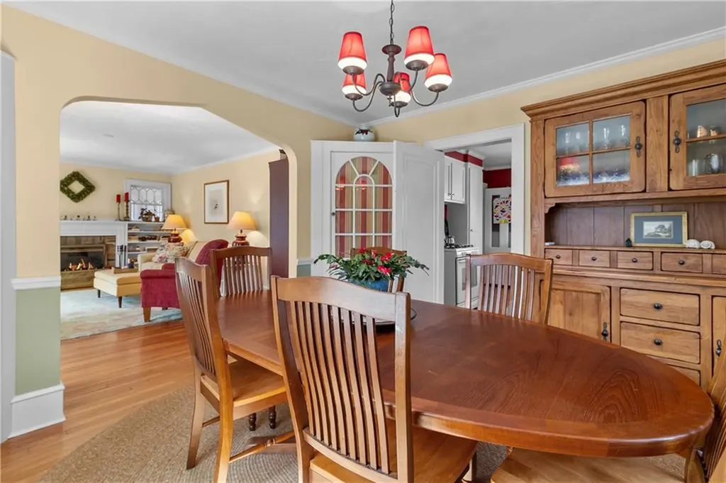 15 Maple Street Warren RI 02885