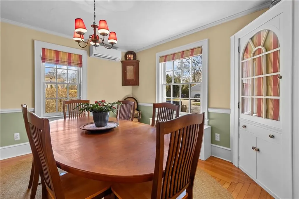 15 Maple Street Warren RI 02885