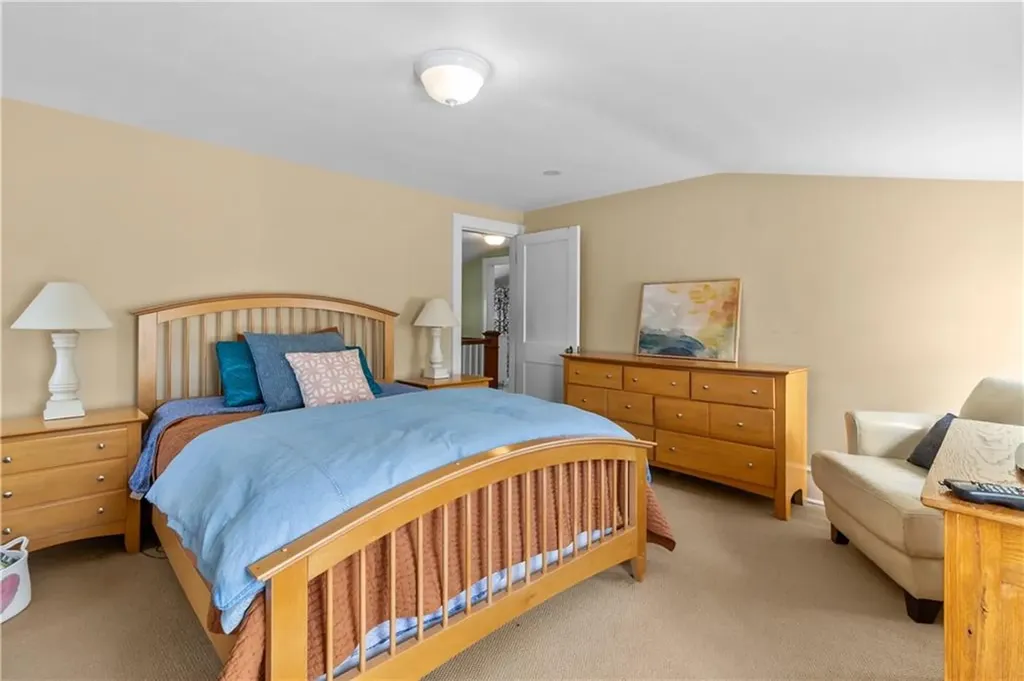 15 Maple Street Warren RI 02885