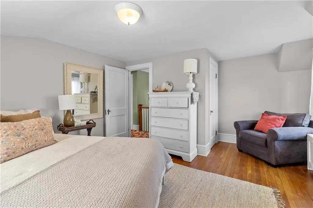 15 Maple Street Warren RI 02885