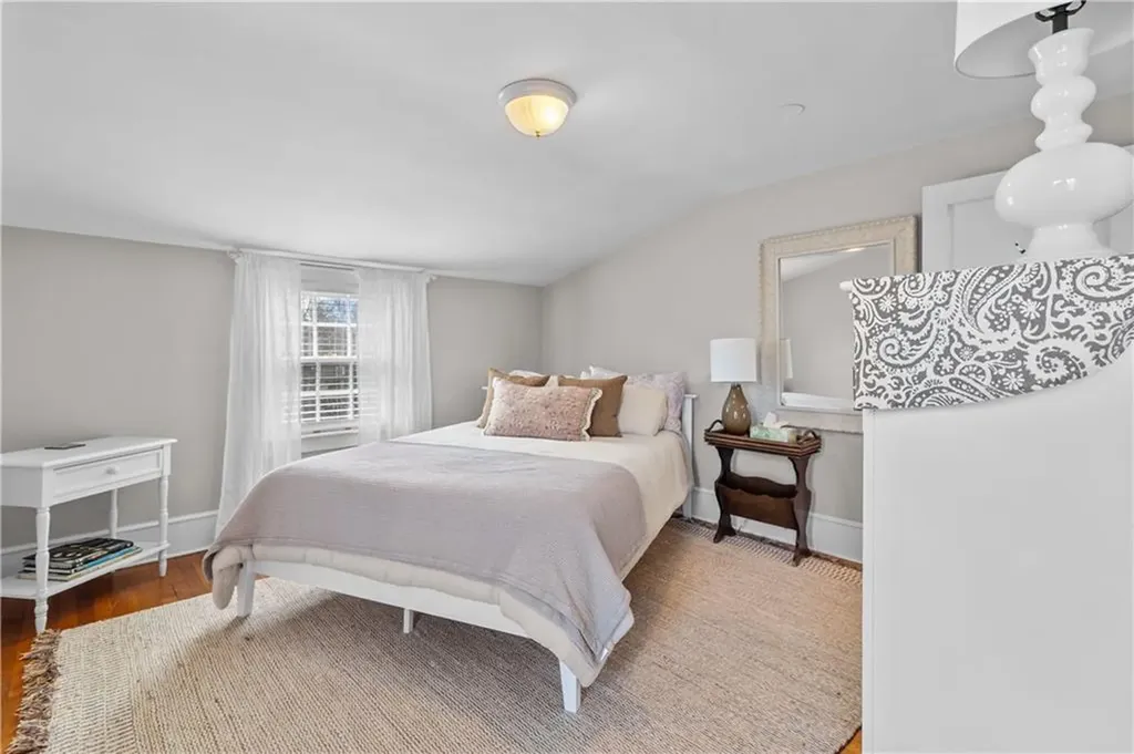 15 Maple Street Warren RI 02885