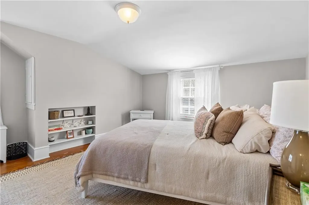 15 Maple Street Warren RI 02885